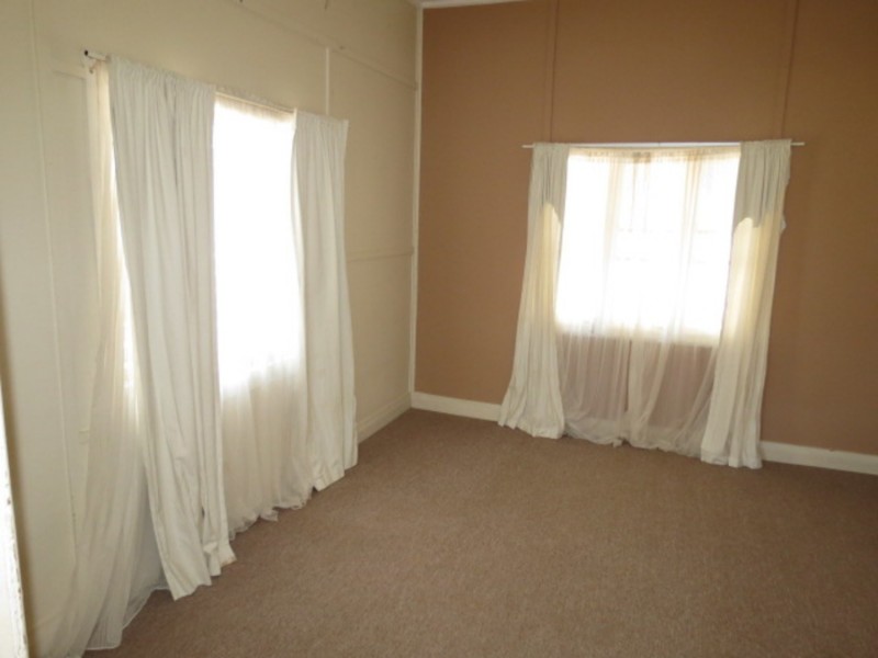 17 Gilbert Street, Bowen QLD 4805