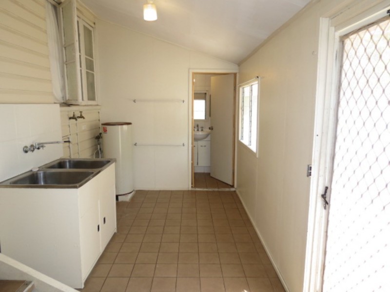 17 Gilbert Street, Bowen QLD 4805