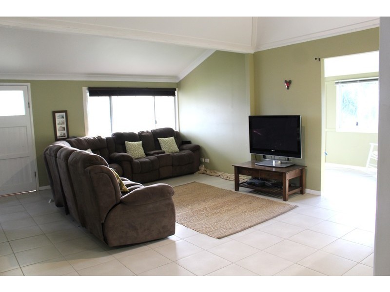 24 Sinclair Street, Bowen QLD 4805