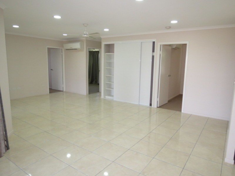 25 Catalina Court, Bowen QLD 4805