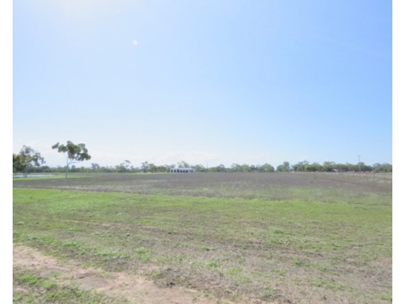 44 Roaches Road, Bowen QLD 4805