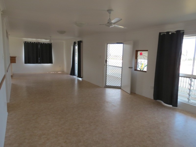 63 Queens Beach Esplanade, Bowen QLD 4805