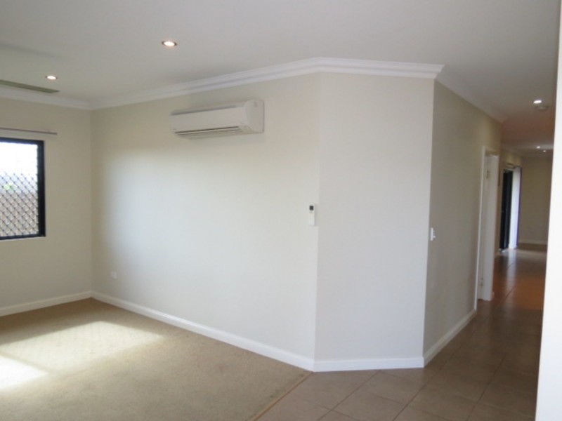 17 Matthews Street, Bowen QLD 4805