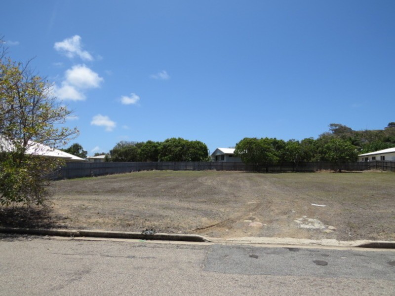 8 Russell Street, Bowen QLD 4805