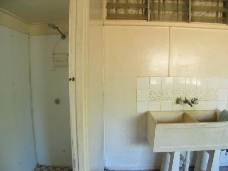 105 Herbert Street, Bowen QLD 4805