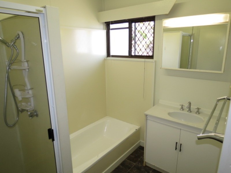 113 Hillview Road, Bowen QLD 4805