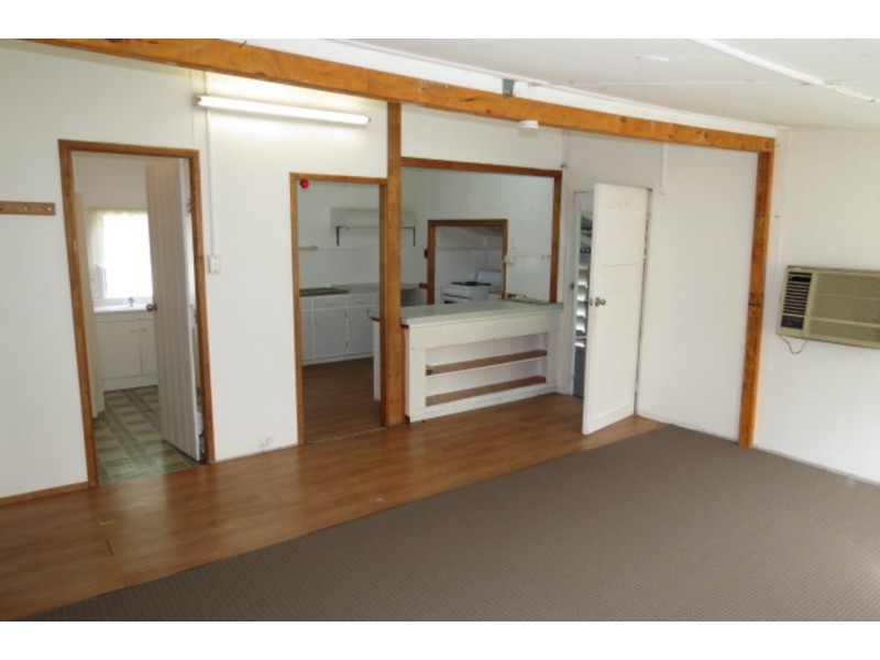 10 Johnston Street, Bowen QLD 4805