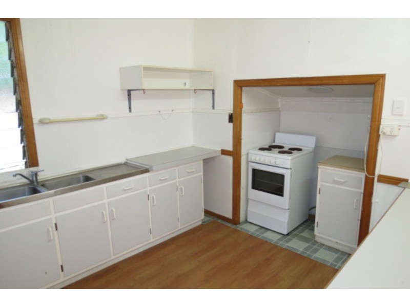 10 Johnston Street, Bowen QLD 4805