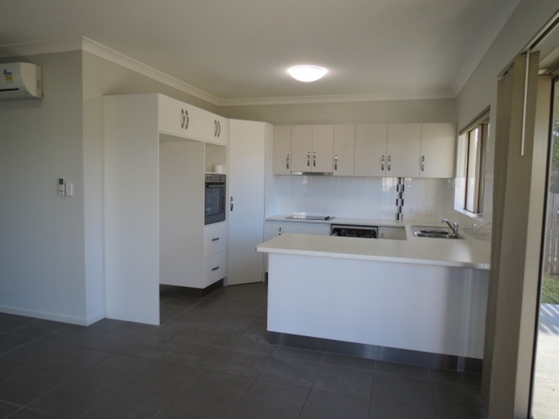 5 Seventh Close, Bowen QLD 4805