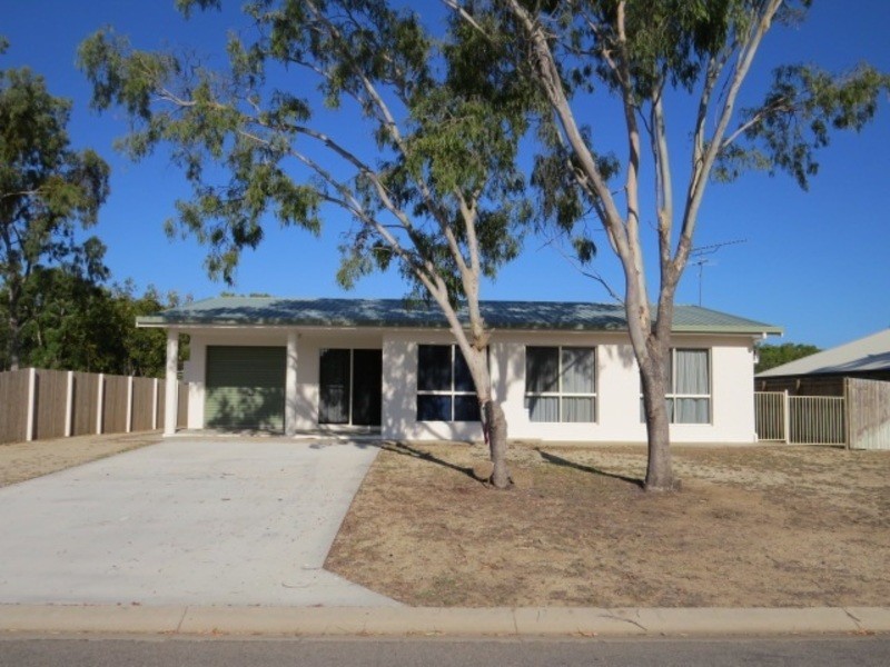 32 Crofton Street, Bowen QLD 4805