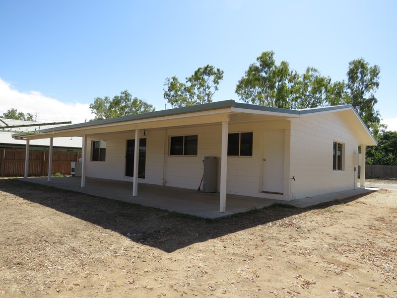 32 Crofton Street, Bowen QLD 4805