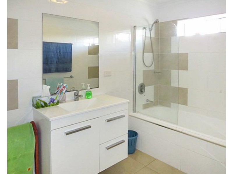 4 Silk Road, Bowen QLD 4805