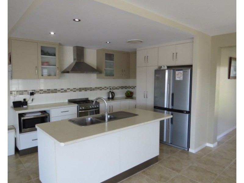 4 Silk Road, Bowen QLD 4805