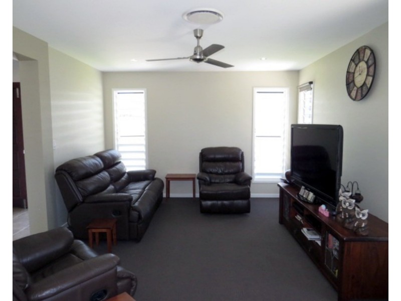 4 Silk Road, Bowen QLD 4805