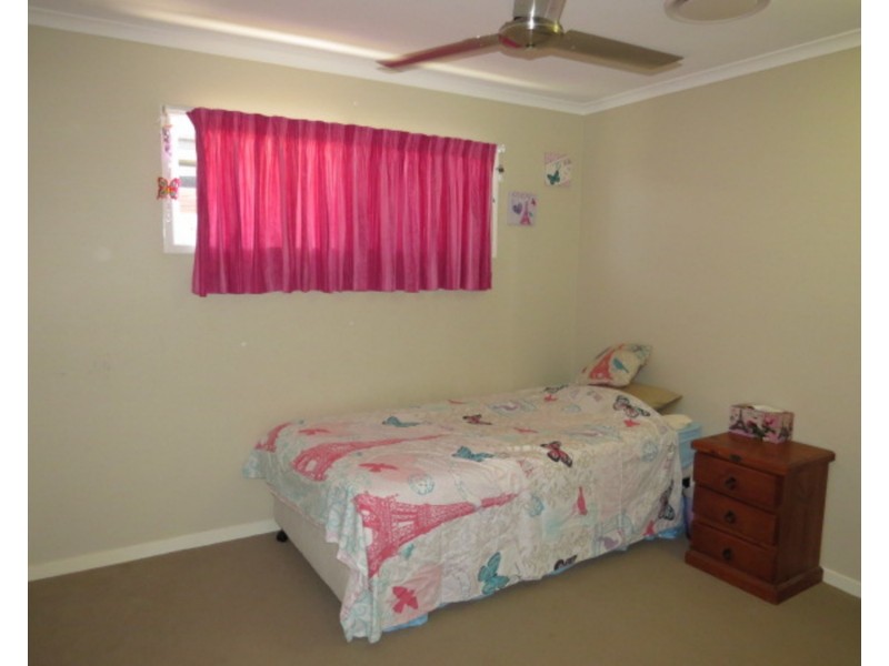 4 Silk Road, Bowen QLD 4805