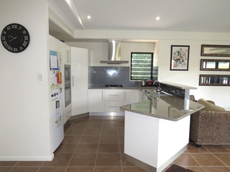 1 Pod Place, Bowen QLD 4805