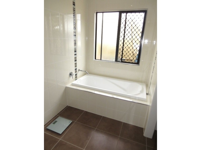 1 Pod Place, Bowen QLD 4805