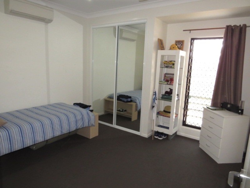 1 Pod Place, Bowen QLD 4805