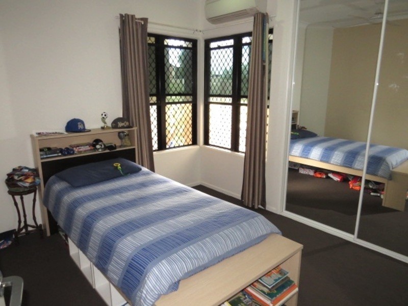 1 Pod Place, Bowen QLD 4805