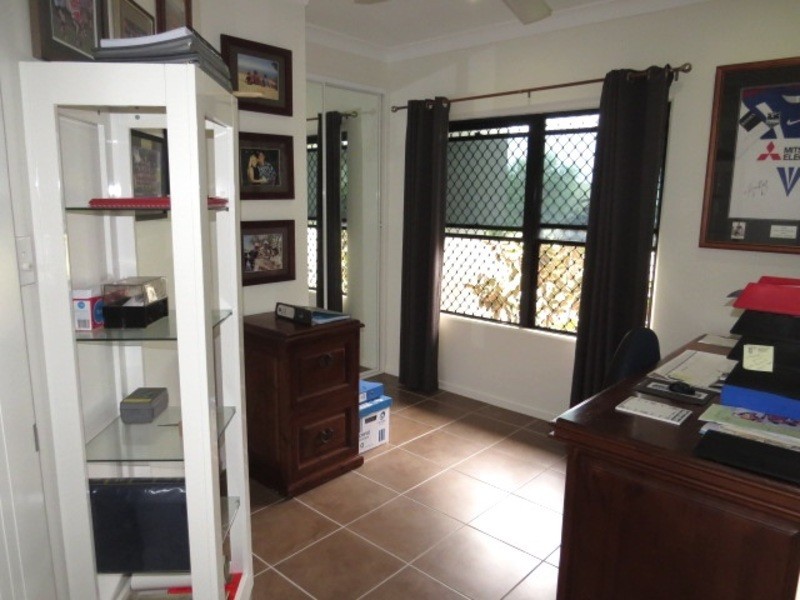 1 Pod Place, Bowen QLD 4805