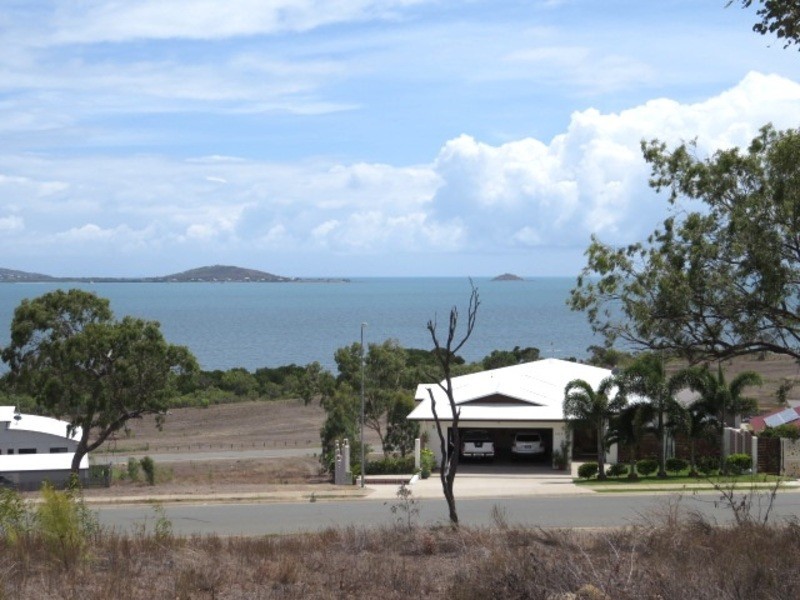 102 Ocean View Drive, Bowen QLD 4805