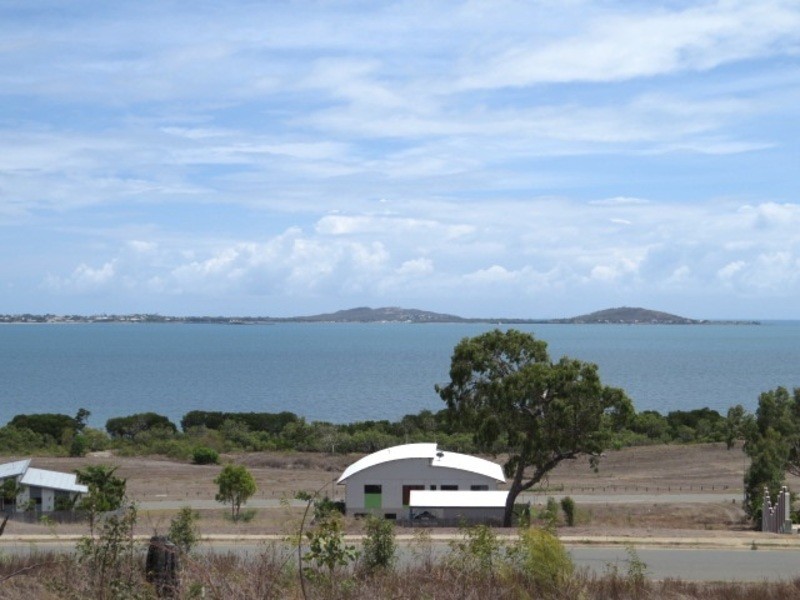 102 Ocean View Drive, Bowen QLD 4805