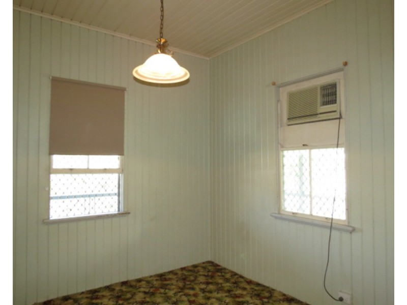 72 Livingstone Street, Bowen QLD 4805