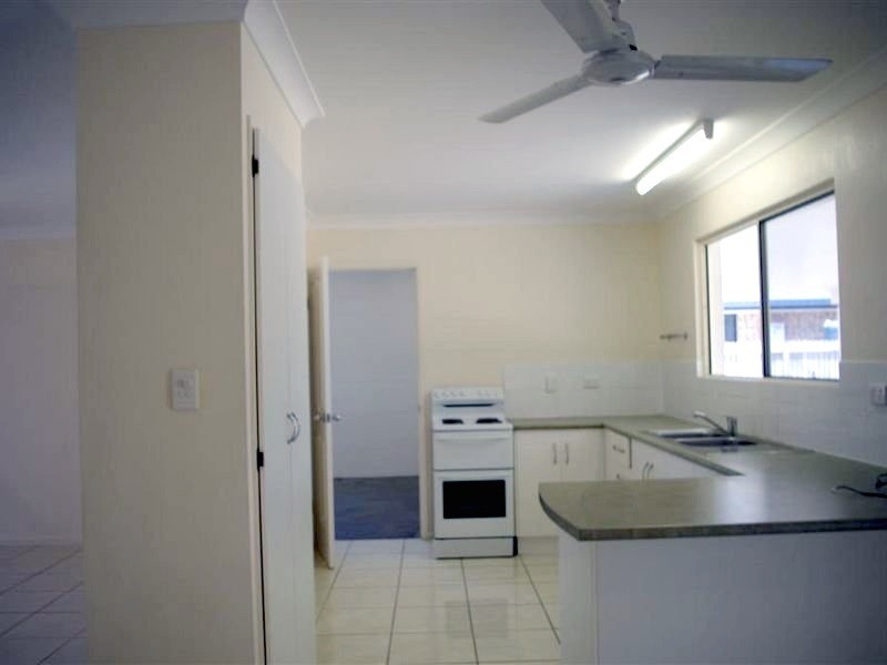 11 Hillview Place, Bowen QLD 4805