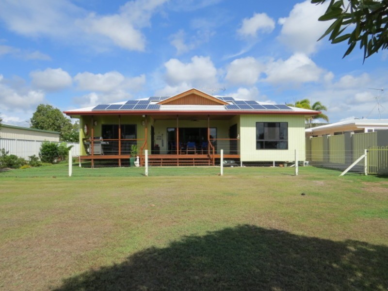 42 Whyte Avenue, Bowen QLD 4805