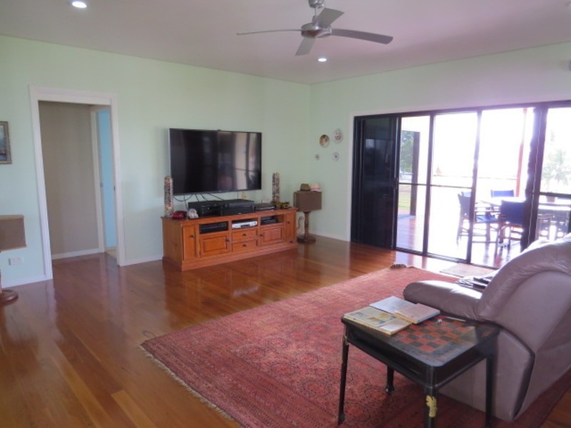 42 Whyte Avenue, Bowen QLD 4805