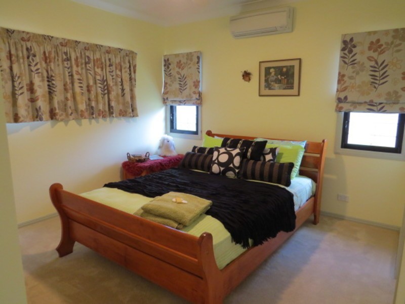 42 Whyte Avenue, Bowen QLD 4805