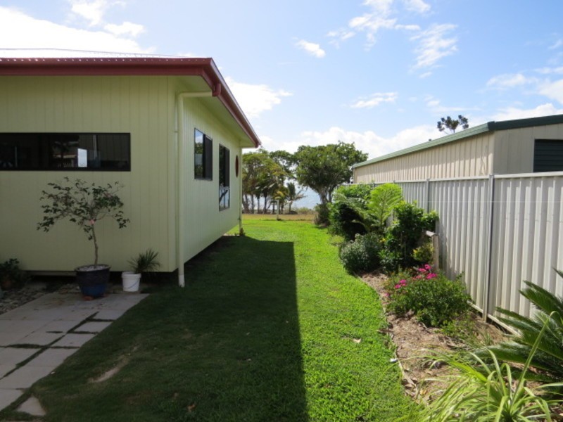 42 Whyte Avenue, Bowen QLD 4805