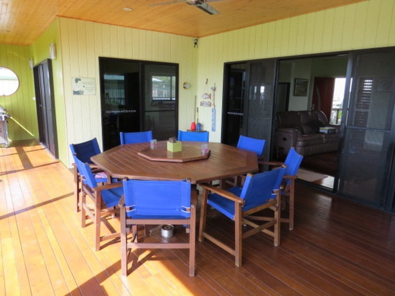 42 Whyte Avenue, Bowen QLD 4805