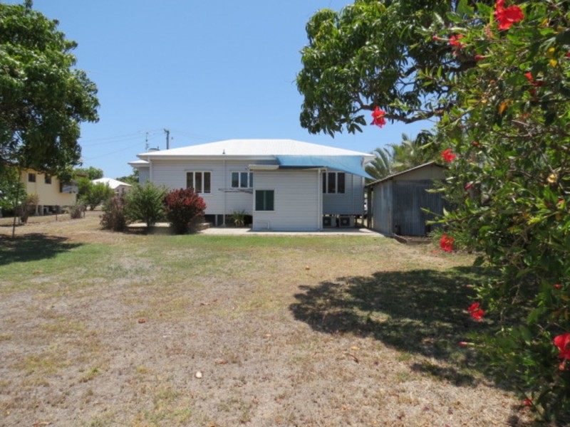 12 Korah Street, Bowen QLD 4805
