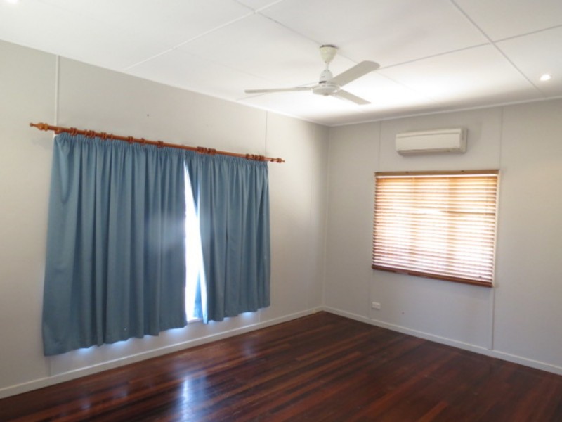 12 Korah Street, Bowen QLD 4805