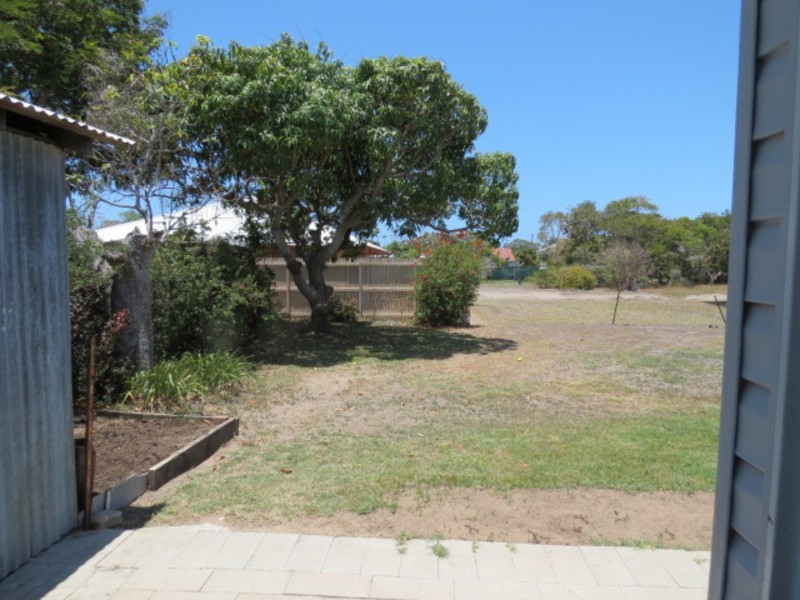 12 Korah Street, Bowen QLD 4805