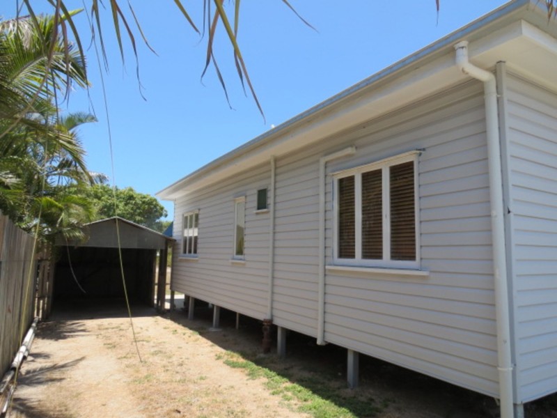 12 Korah Street, Bowen QLD 4805