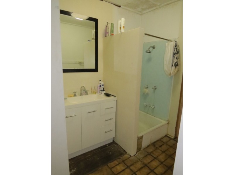 69 Tollington Road, Bowen QLD 4805