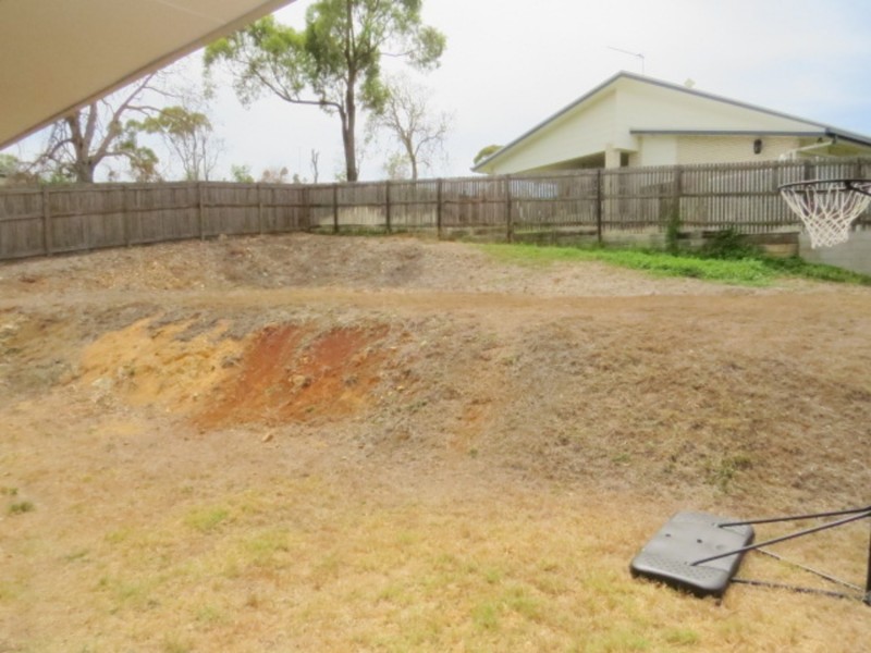 8 Seacove Crescent, Bowen QLD 4805
