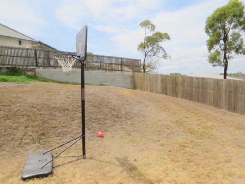 8 Seacove Crescent, Bowen QLD 4805
