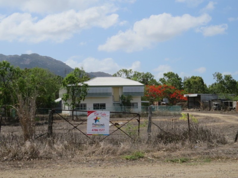 306 Euri Road, Bowen QLD 4805