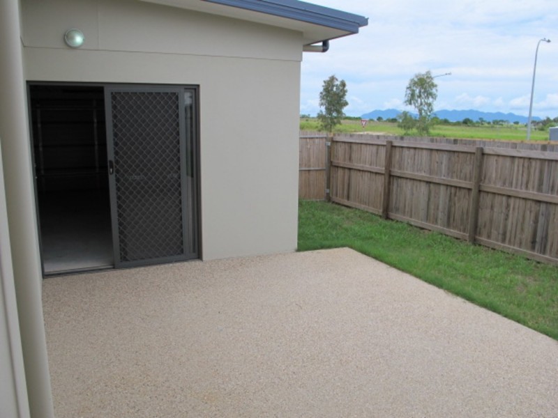9 Turquoise Way, Bowen QLD 4805