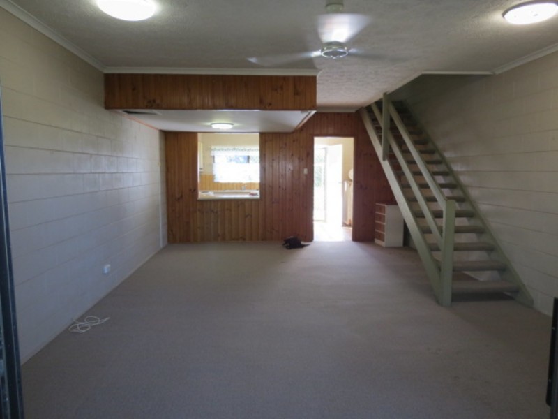 2/60 Herbert Street, Bowen QLD 4805