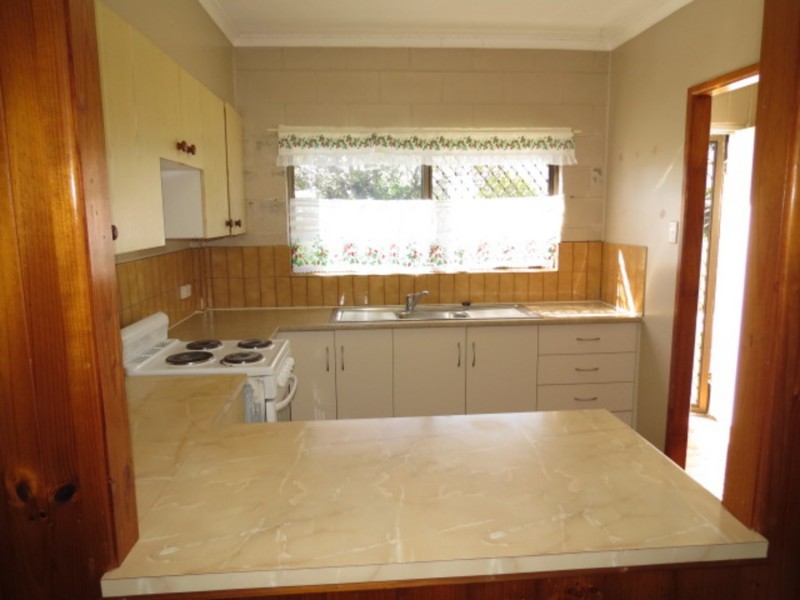 2/60 Herbert Street, Bowen QLD 4805