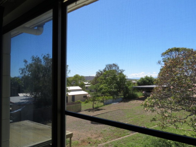 2/60 Herbert Street, Bowen QLD 4805