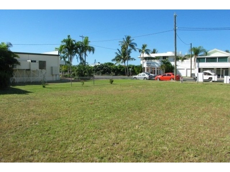 41 Murroona Street, Bowen QLD 4805