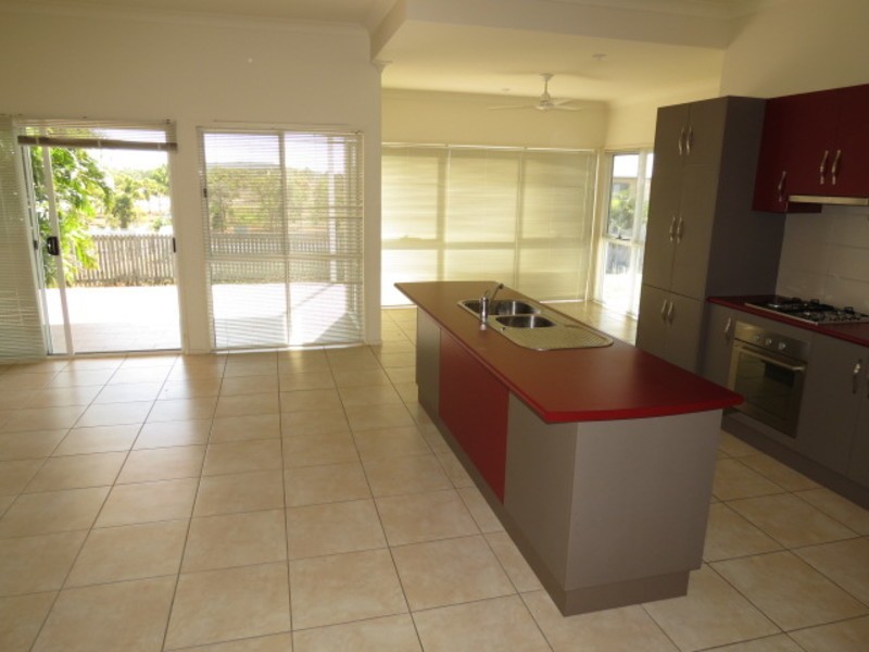 7 Sunshine Court, Bowen QLD 4805
