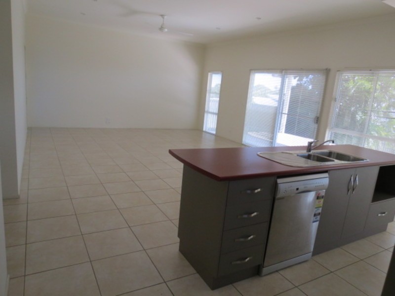 7 Sunshine Court, Bowen QLD 4805