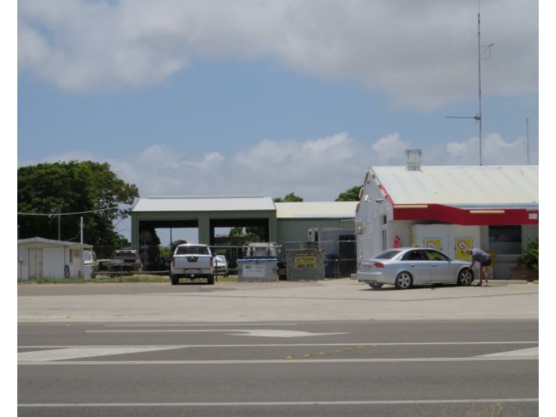 19081 Bruce Highway, Bowen QLD 4805