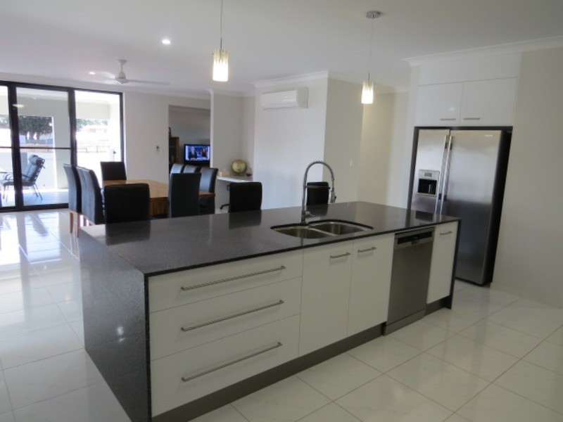 14 Ada Place, Bowen QLD 4805